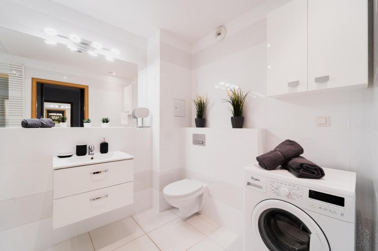 Apart City Center - 3 Rooms - Parking Place Wroclaw Luaran gambar